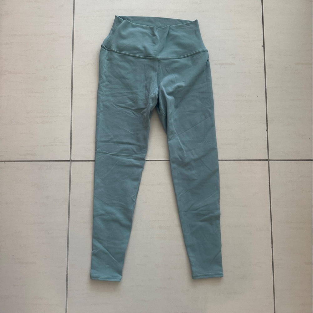 Alo Leggings